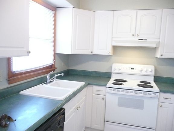 2nd image of 123 N Hayward St #123
