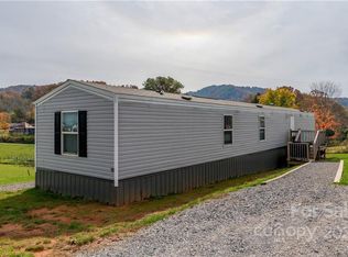 99 Logans Leap Ln, Canton, NC 28716