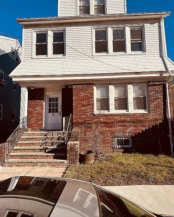 2nd image of 98 Midland Pl