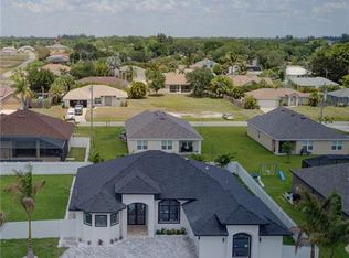715 SW 12th Ter, Cape Coral, FL 33991