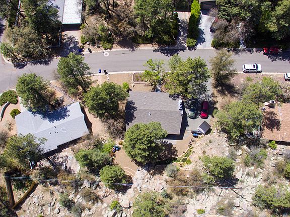 3rd image of 1613 Elwood Ln