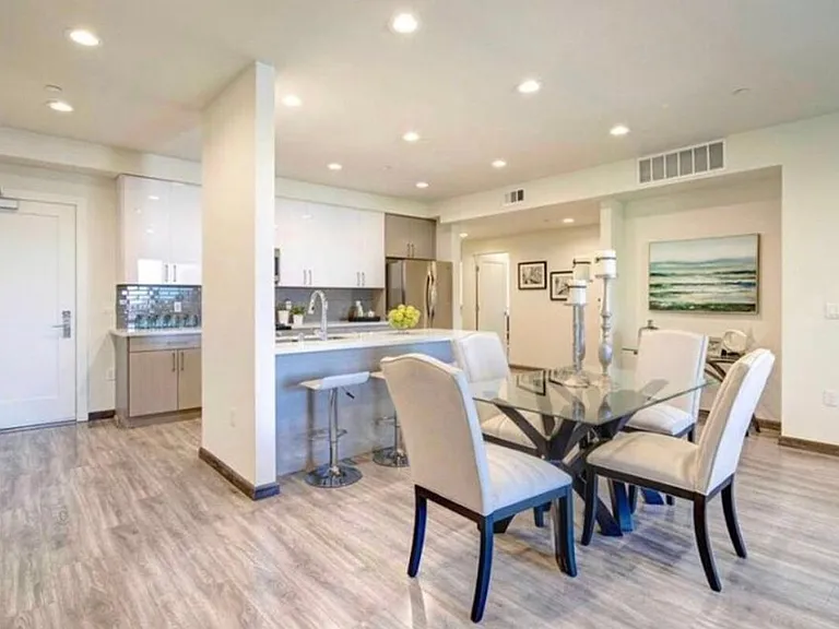 1936 Selby Ave #1010 — Photo 8