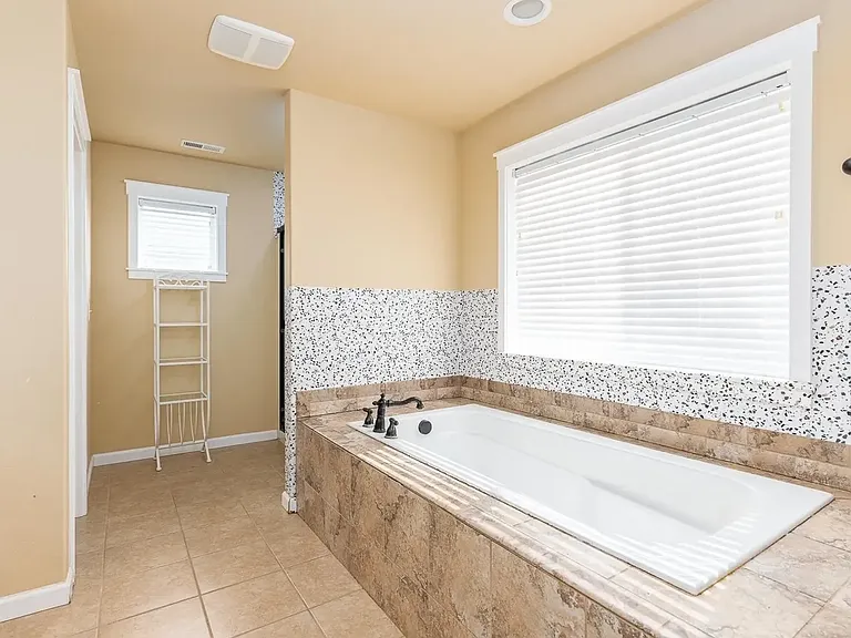 1653 Brantingham Rd — Photo 28