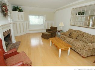 207 Heritage Vlg #B, Southbury, CT 06488