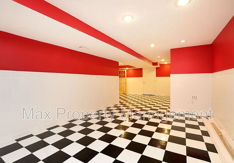 8200 Northview Dr — Photo 38
