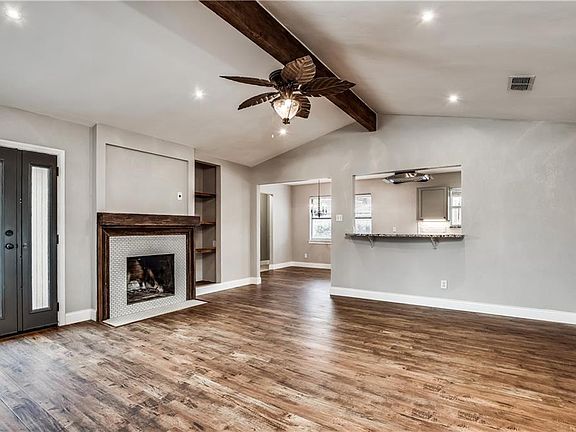 3rd image of 313 Gwendola Dr