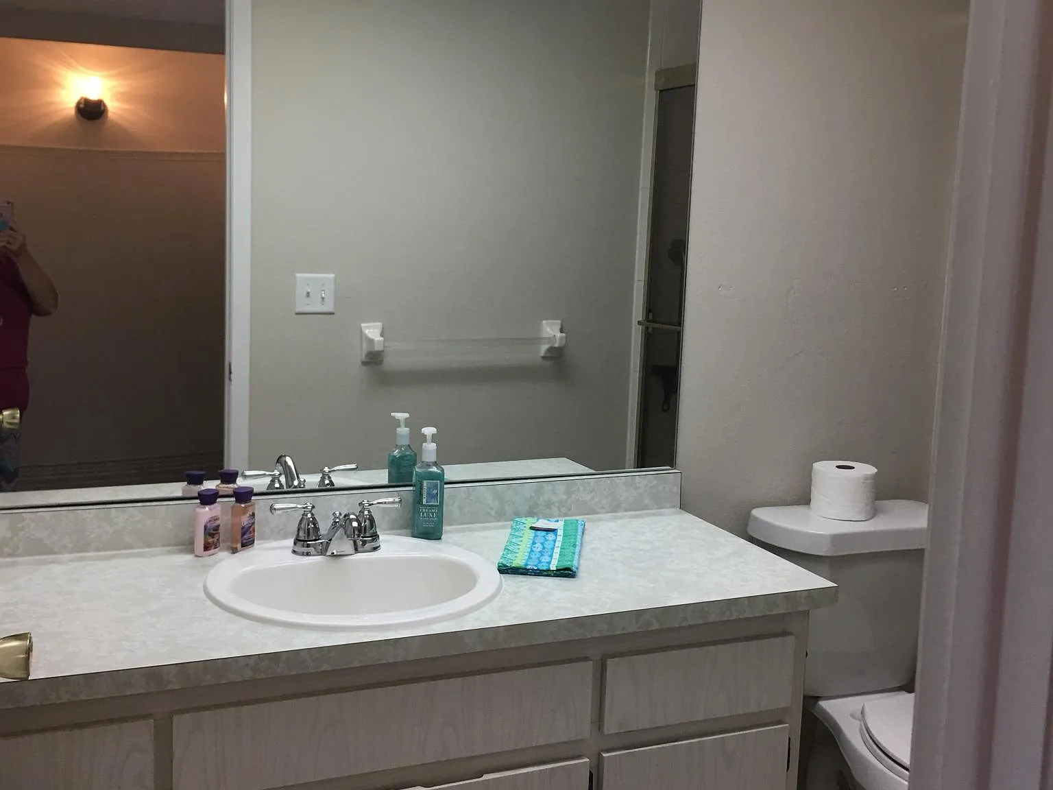 2 bed, 1034 sqft, $1,695 — Photo 4