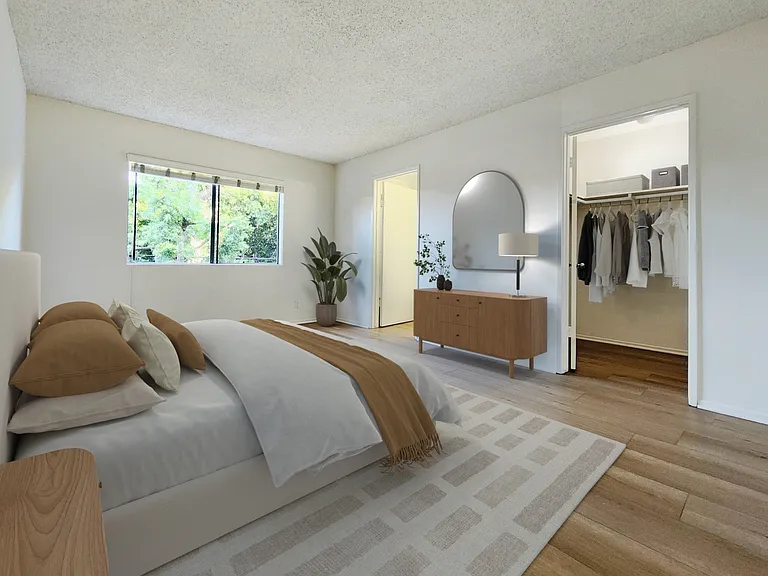 2120 S Bentley Ave #203 — Photo 11