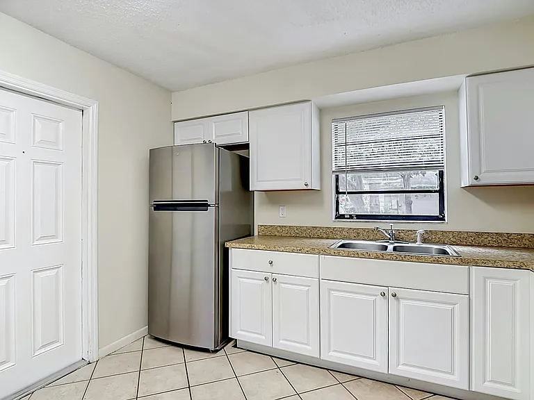4102 E Humphrey St #A — Photo 16