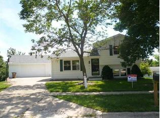 805 11th Ave NW, Altoona, IA 50009