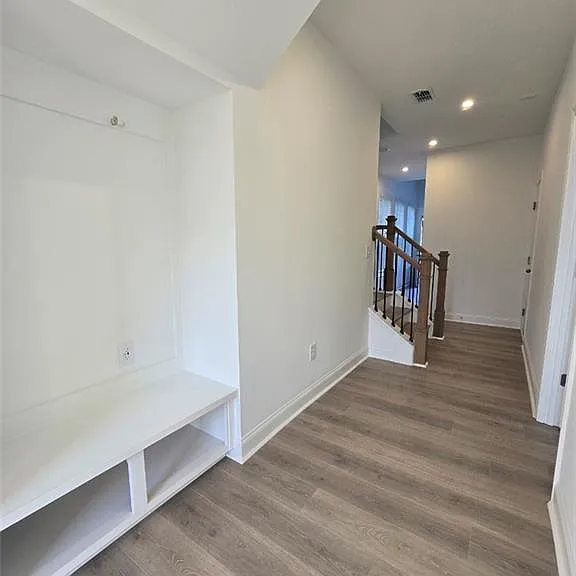 6009 Haviland Aly — Photo 6