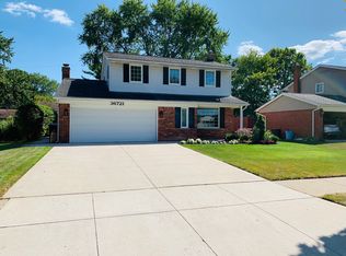 36721 Sunnydale St, Livonia, MI 48154