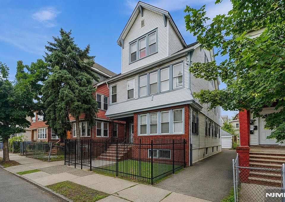 1st image of 926-928 S 20th St
