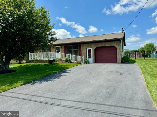 39 Mountain View Dr, Reedsville, PA 17084