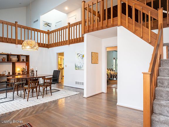 5th image of 149 Rosswood Dr