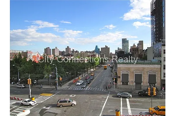 Rented by City Connections Realty | media 61