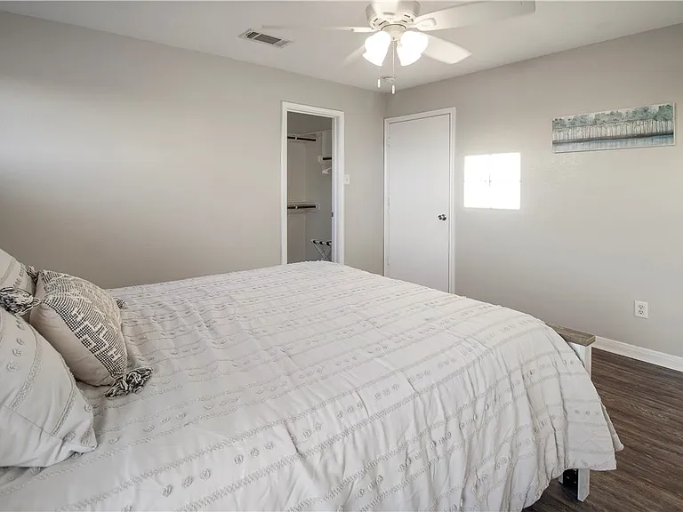 2903 McLaren Dr — Photo 14