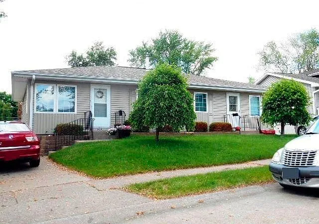 2 bed, 800 sqft, $850 — Photo 1
