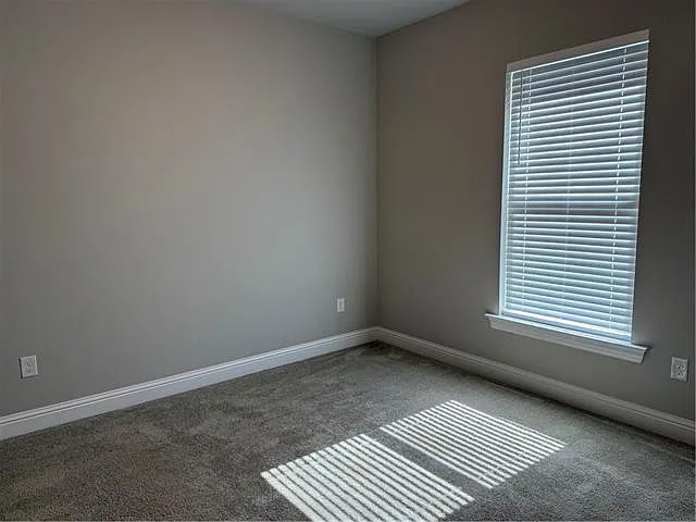 557 Claiborne Trails Dr — Photo 16