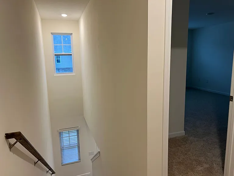 724 Theobald Way — Photo 10