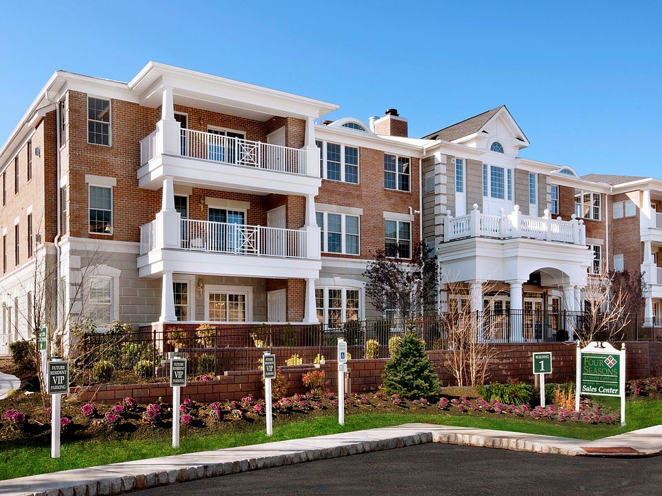 Luxury Garden Condominium
