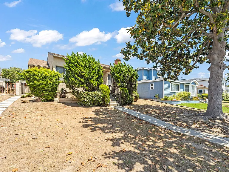8016 Denrock Ave — Photo 20