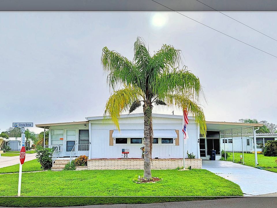 1st image of 38 7th St E