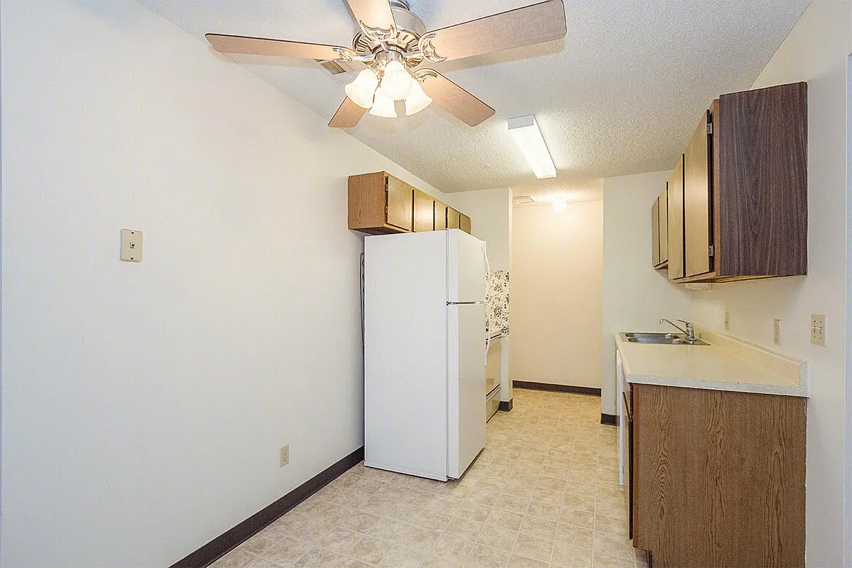 2 bed, 758 sqft, $789 — Photo 4