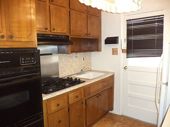 3rd image of 666 E 79th St #1