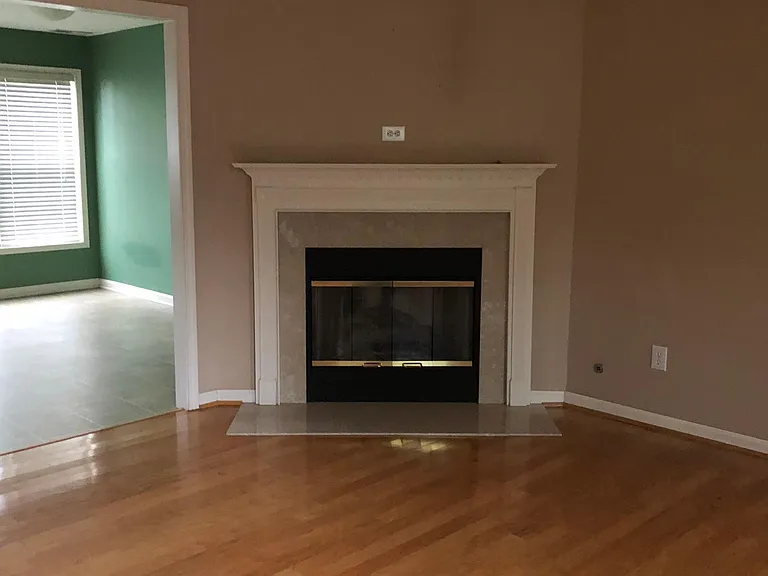 10702 Northington Ln — Photo 2