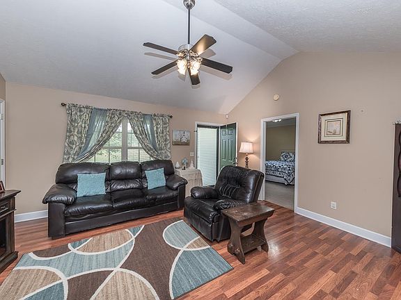 4th image of 108 Briston Ct