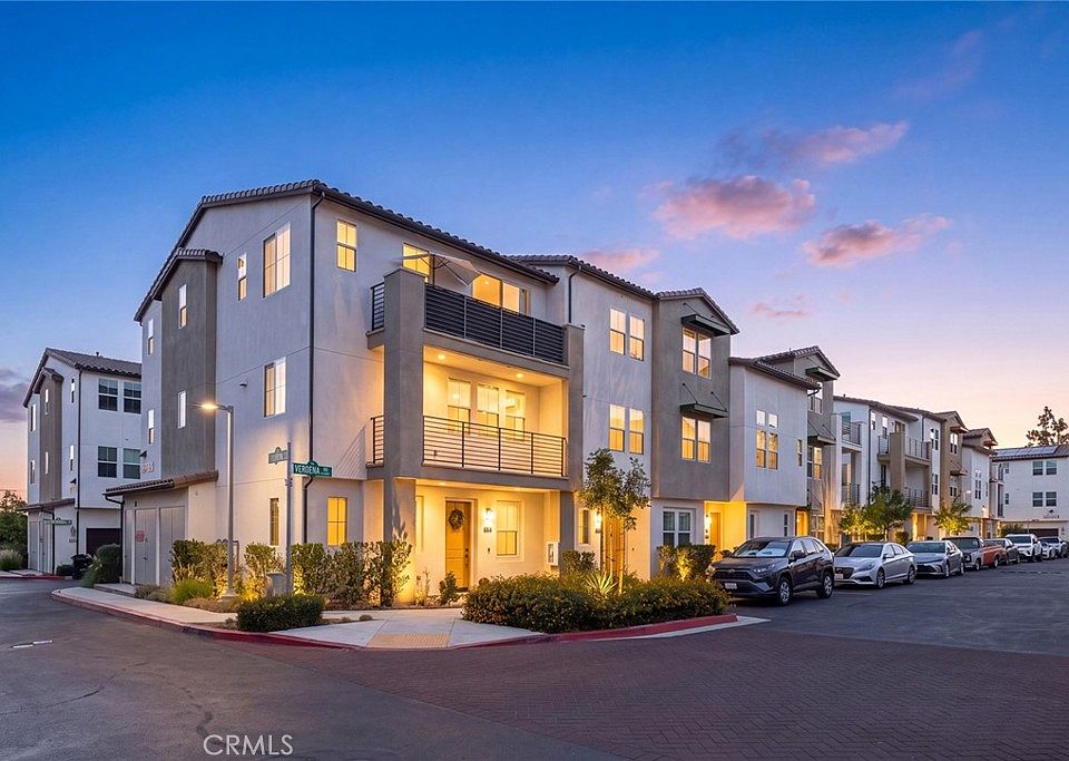 1st image of 684 Cara Cara Ln