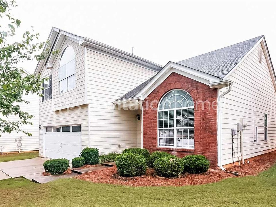 1st image of 34 Churchill Park Dr