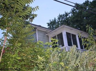 110 Crummitt Ln, Clarksburg, WV 26301