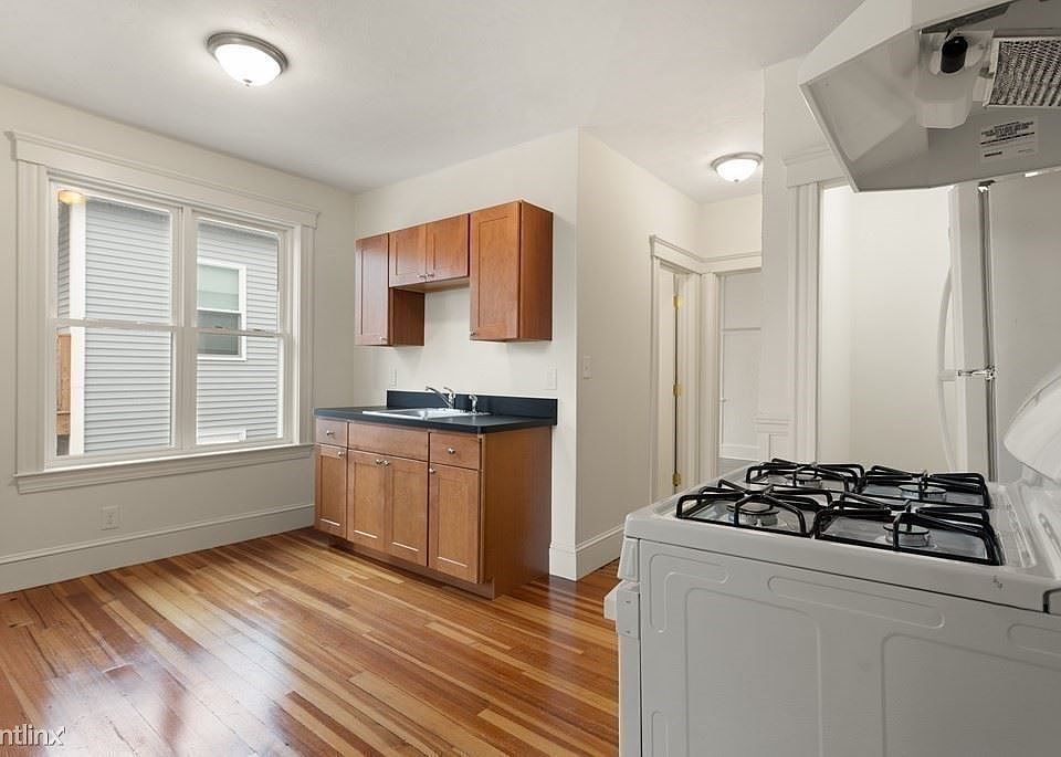 20 Fairmount St, Dorchester Center, MA 02124 Zillow