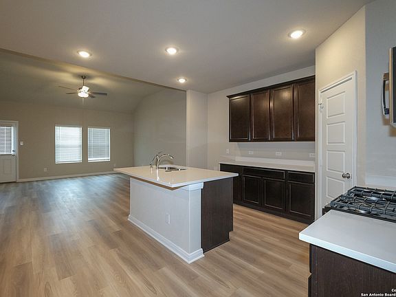 4th image of 4907 Topaz Bend