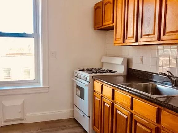 2nd image of 2587 45th St APT 3A