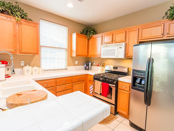 5th image of 27022 Victoria Ln Unit 82