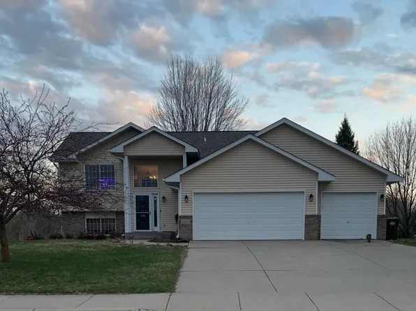 1402 7th St NE, New Prague, MN 56071