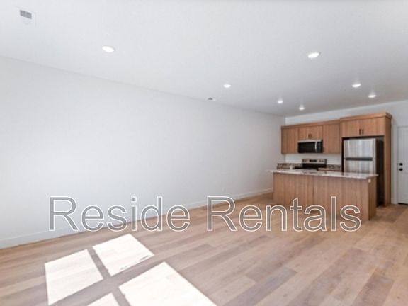 4th image of 35 N Gateway Dr #2