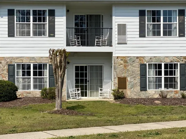 510 Little River Farm Boulevard #B208, Carthage, NC 28327