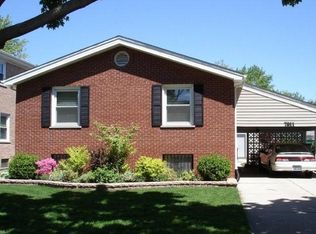 7811 Kildare Ave, Skokie, IL 60076