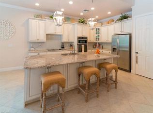 7815 Martino Cir, Naples, FL 34112