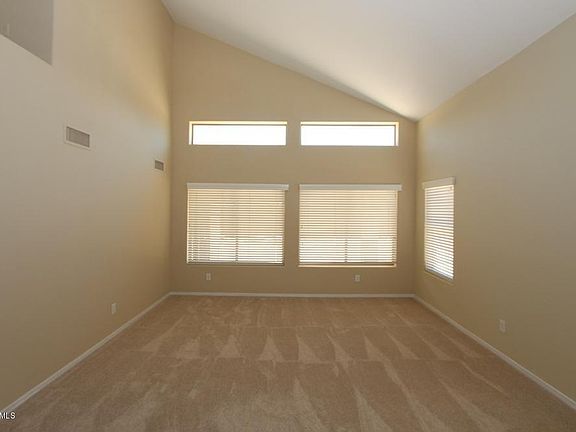 5th image of 1473 E Holiday Dr