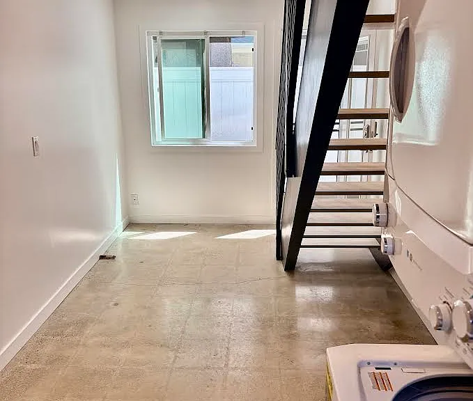1622 Ocean Ave — Photo 3