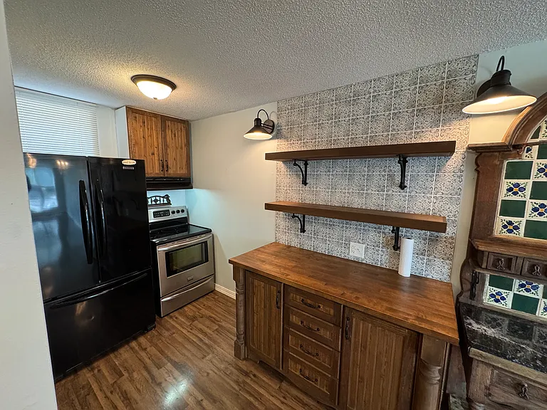 6815 Curran Rd — Photo 8