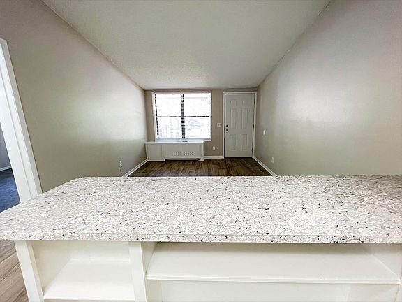 2nd image of 1705 Roswell Rd #44