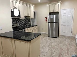 63 Hayward Pl APT 2, Wallington, NJ 07057