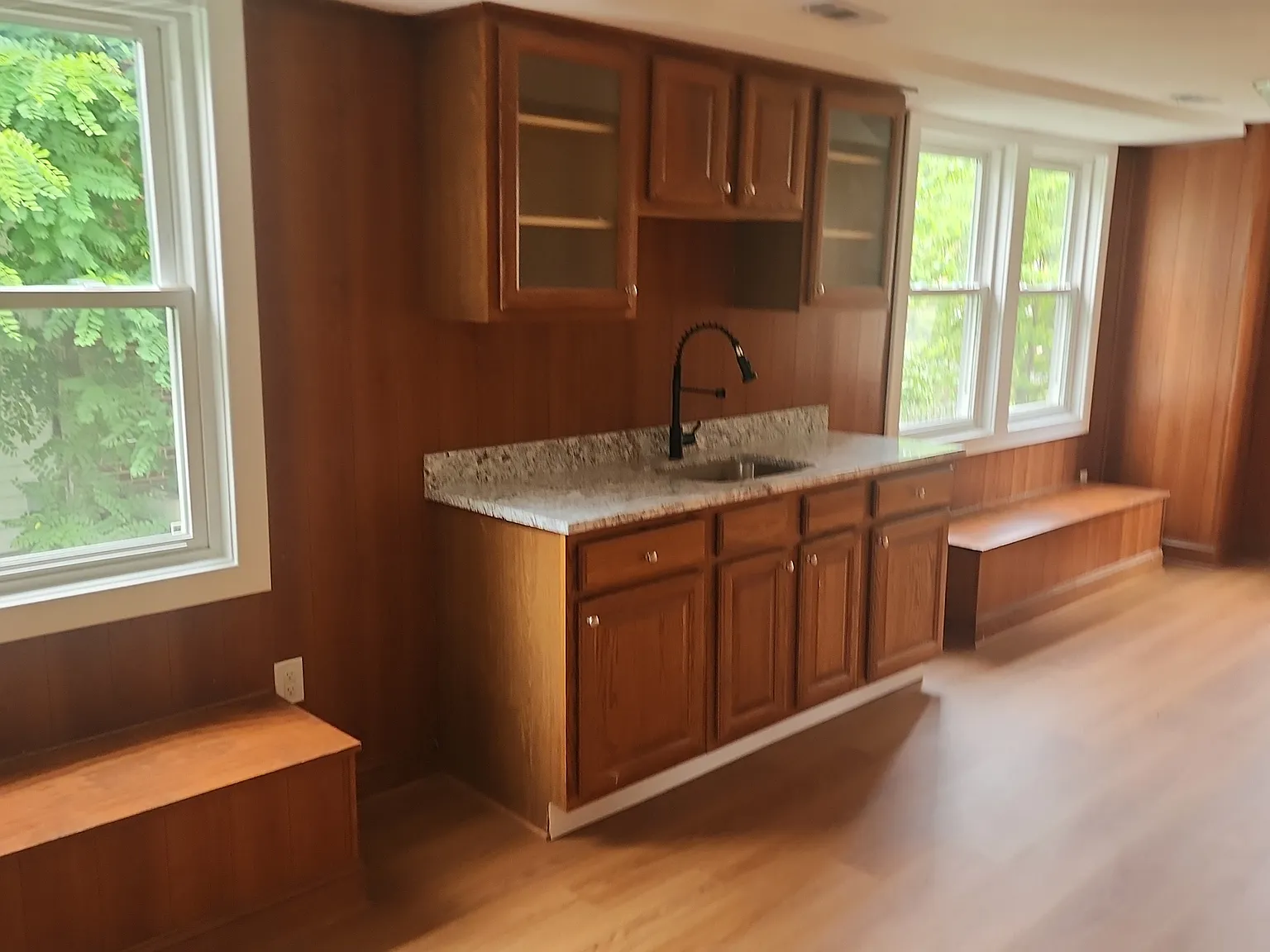 3 bed, 1.5 bath, 1664 sqft, $2,400 — Photo 3