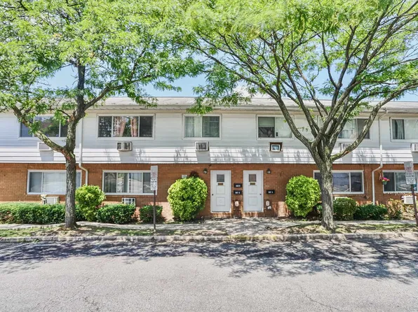 1445a 68th Street A image 2 of 20